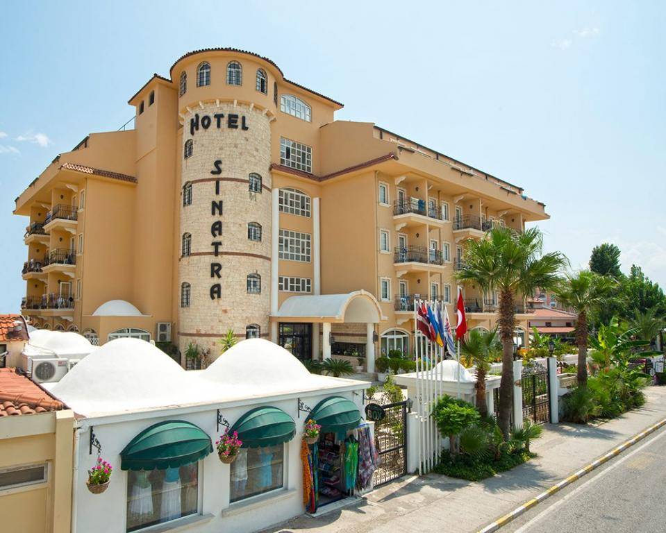 Hotel Sinatra — sahil ve otel